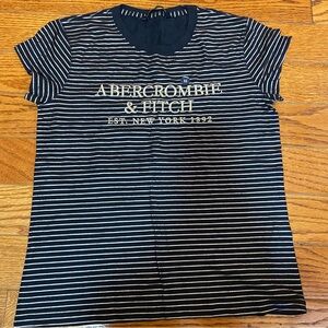 abercrombie navy white strip short sleeve size XS